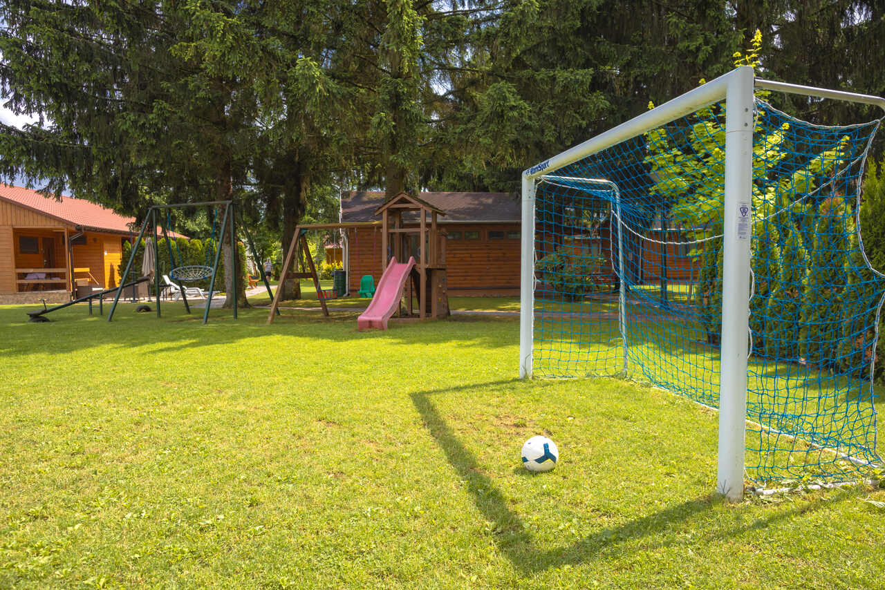 020 Apartamenty przy winnicy w Bogacsu z zewnątrz © Konrad Rogoziński_Easy-Resize.com