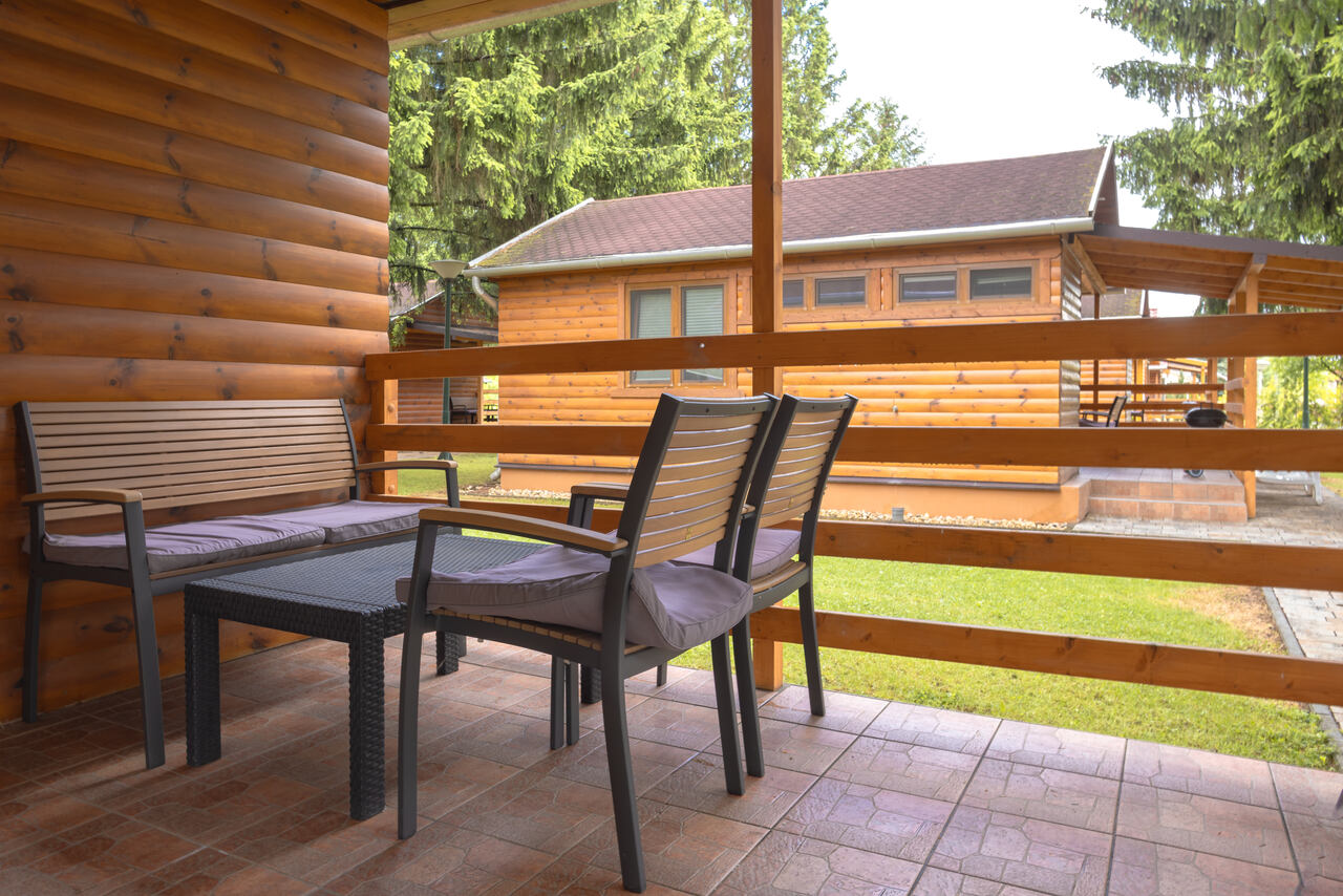 042 Apartamenty przy winnicy w Bogacsu - wolnostojący © Konrad Rogoziński_Easy-Resize.com